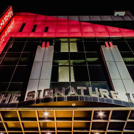 The Signature Inn Bangalore Exterior photo